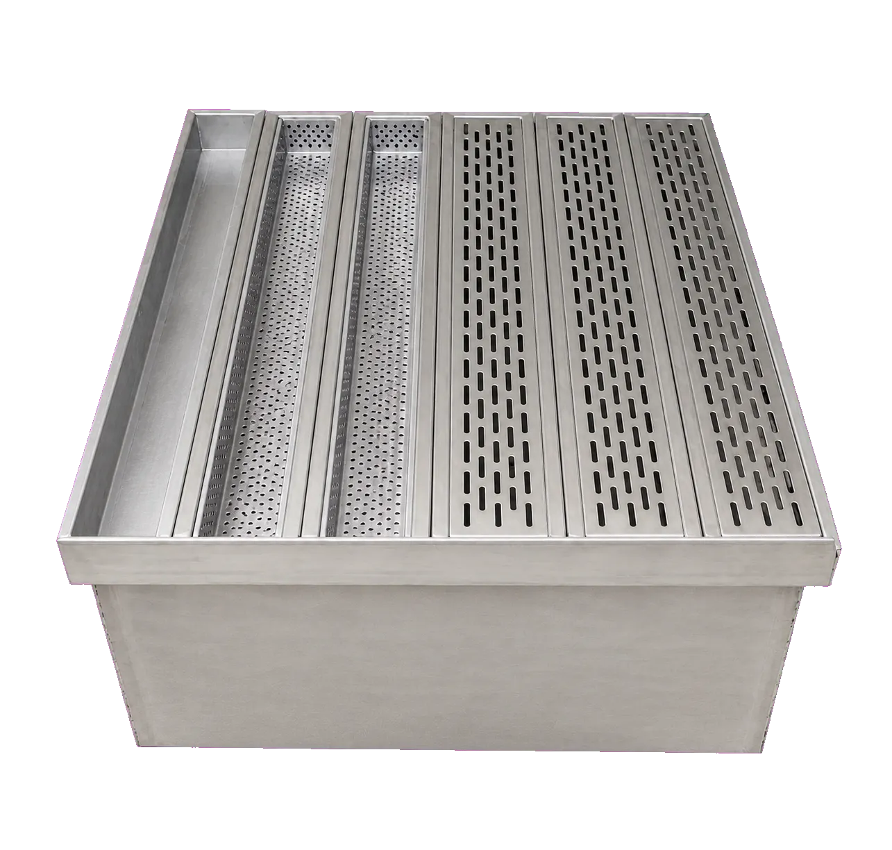 Vue haute du même bac montrant les cinq modules de filtration