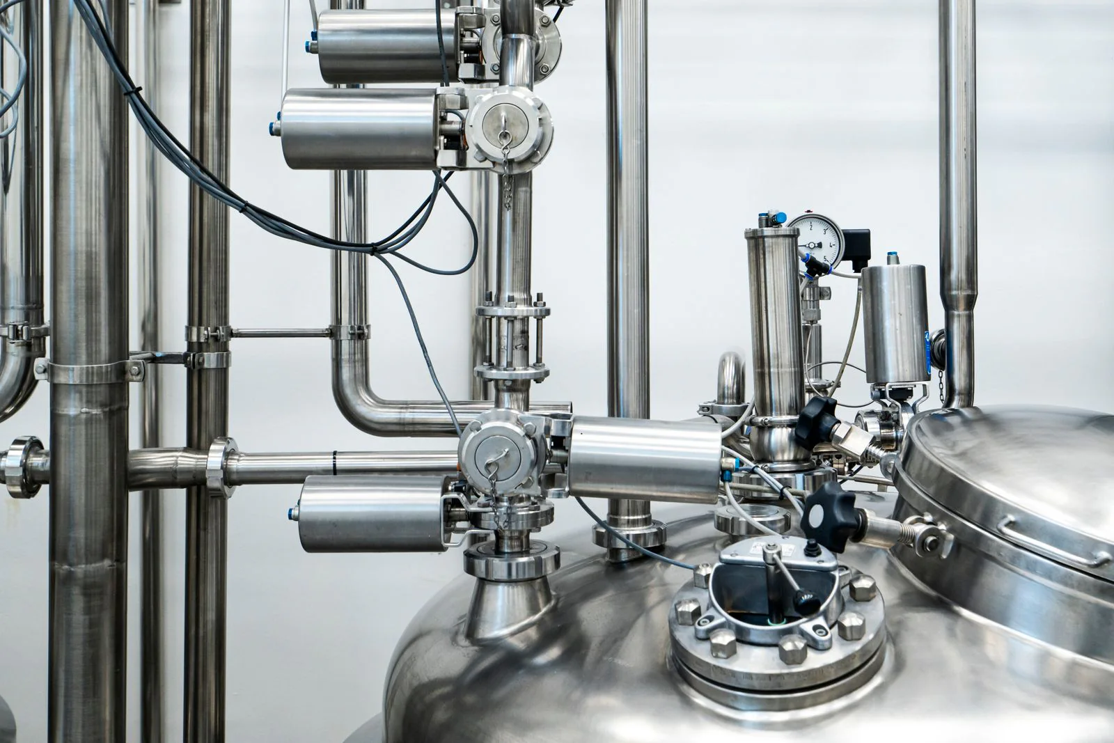Tuyauteries et équipements en inox pour un procédé industriel
